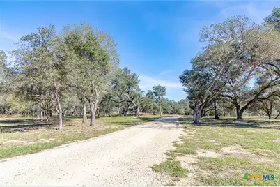 725 Private Road 1581, Hallettsville, TX 77964 - Photo 40