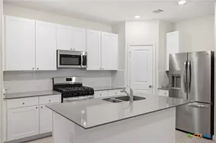 9149 Honey Mesquite, Seguin, TX 78155 - Photo 2