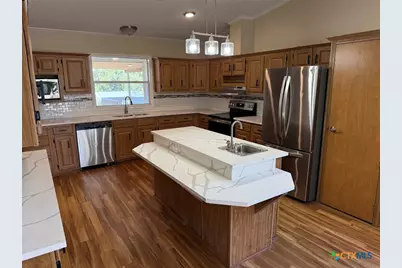 4551 Chamberlain Way, Canyon Lake, TX 78133 - Photo 2