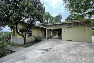 1800 Charter Oak, Canyon Lake, TX 78133 - Photo 22