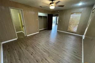 1800 Charter Oak, Canyon Lake, TX 78133 - Photo 14