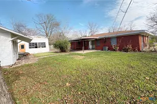 106 N 1st St, Little River Academy, TX 76554 - Photo 12