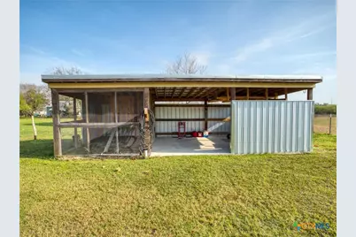205 S Avenue D, Shiner, TX 77984 - Photo 42