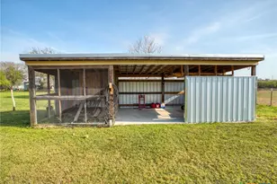 205 S Avenue D, Shiner, TX 77984 - Photo 42