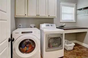 205 S Avenue D, Shiner, TX 77984 - Photo 28