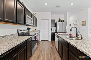 19328 Berringer Dr, Pflugerville, TX 78660 - Photo 10