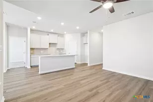 119 Barton Pt, Cibolo, TX 78108 - Photo 6