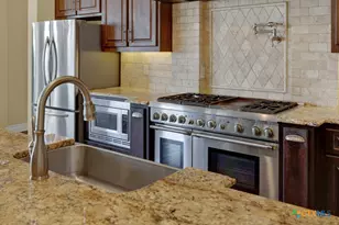 1262 Elm Creek Rd, New Braunfels, TX 78132 - Photo 8