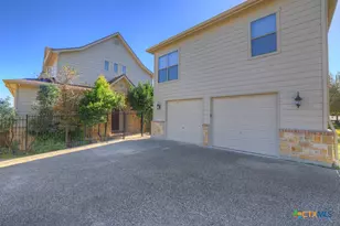 1745 W Lakeside Dr, Canyon Lake, TX 78133 - Photo 2