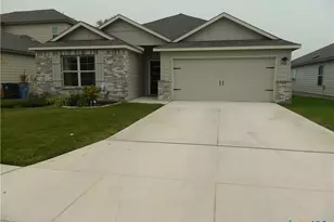 2929 Greenbriar, Seguin, TX 78155 - Photo 1