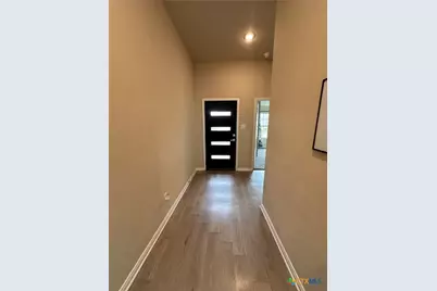 2929 Greenbriar, Seguin, TX 78155 - Photo 10