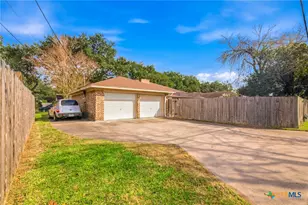 203 Wilshire Dr, Victoria, TX 77904 - Photo 22
