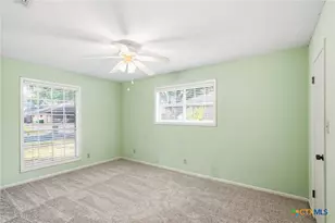 203 Wilshire Dr, Victoria, TX 77904 - Photo 14