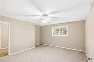 203 Wilshire Dr, Victoria, TX 77904 - Photo 10