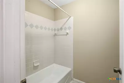 203 Wilshire Drive, Victoria, TX 77904 - Photo 18