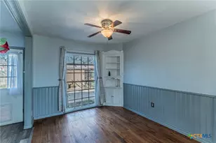 1418 S 3rd St, Temple, TX 76504 - Photo 10