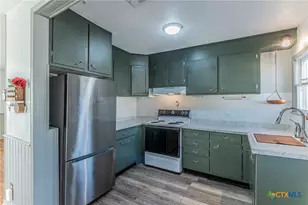 1418 S 3rd St, Temple, TX 76504 - Photo 6