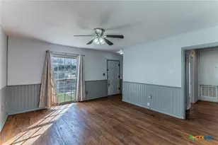 1418 S 3rd St, Temple, TX 76504 - Photo 4