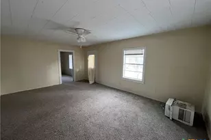 104 N Park St, Lampasas, TX 76550 - Photo 8