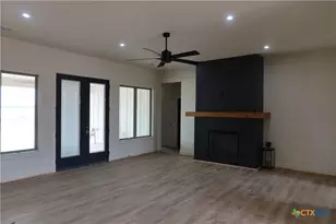 16026 Honey Rdg Dr, Holland, TX 76534 - Photo 4