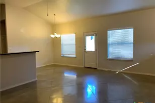 235 Anne Louise Dr, New Braunfels, TX 78130 - Photo 4