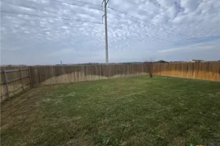 1420 Parkwood, Seguin, TX 78155 - Photo 14