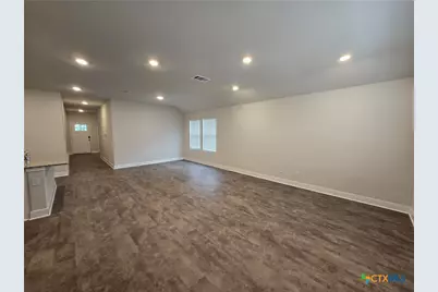 1420 Parkwood, Seguin, TX 78155 - Photo 6