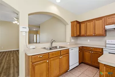 313 Riata, Victoria, TX 77901 - Photo 10