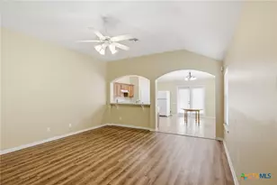 313 Riata, Victoria, TX 77901 - Photo 2