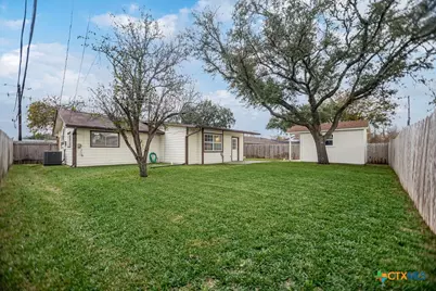 118 Holiday Lane, Port Lavaca, TX 77979 - Photo 6