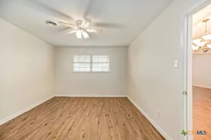 118 Holiday Ln, Port Lavaca, TX 77979 - Photo 18