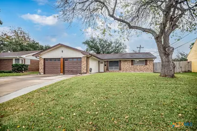 118 Holiday Lane, Port Lavaca, TX 77979 - Photo 2