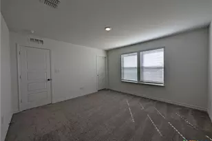 862 Bluegrass Pt, New Braunfels, TX 78130 - Photo 18