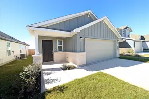 862 Bluegrass Pt, New Braunfels, TX 78130 - Photo 1