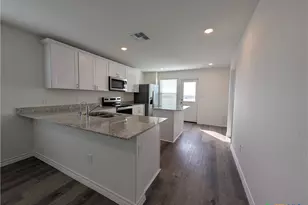 862 Bluegrass Pt, New Braunfels, TX 78130 - Photo 4