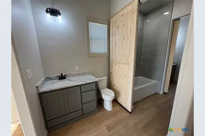 318 Warehouse Road, Victoria, TX 77905 - Photo 26