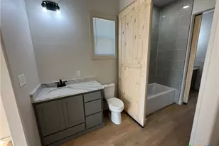 318 Warehouse Rd, Victoria, TX 77905 - Photo 26