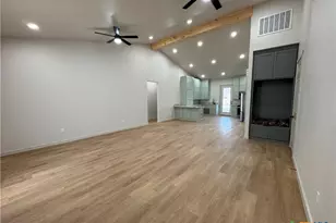 318 Warehouse Rd, Victoria, TX 77905 - Photo 4