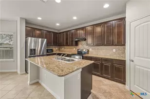 253 Flushing, New Braunfels, TX 78130 - Photo 6