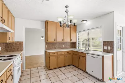 205 Lansdown Street, Victoria, TX 77904 - Photo 12