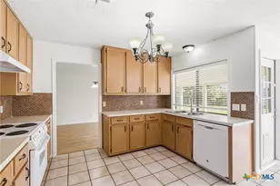 205 Lansdown St, Victoria, TX 77904 - Photo 12