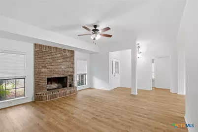 205 Lansdown Street, Victoria, TX 77904 - Photo 6