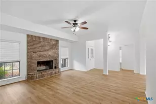 205 Lansdown St, Victoria, TX 77904 - Photo 6