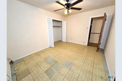 2304 Louise Street, Seguin, TX 78155 - Photo 12