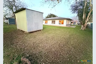 2304 Louise Street, Seguin, TX 78155 - Photo 20