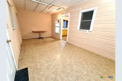 2304 Louise Street, Seguin, TX 78155 - Photo 16