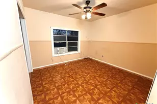 2304 Louise St, Seguin, TX 78155 - Photo 14