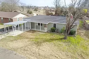 310 N 6th St, Nolanville, TX 76559 - Photo 1