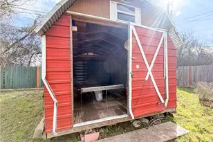 310 N 6th St, Nolanville, TX 76559 - Photo 18