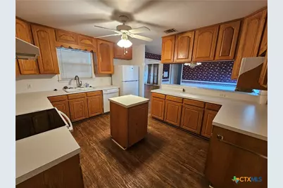 1106 Berkman Drive, Victoria, TX 77904 - Photo 16